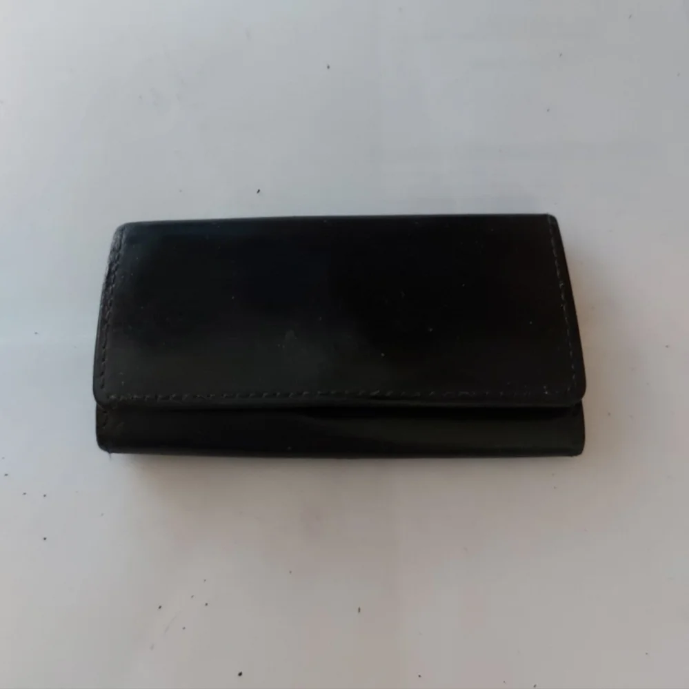 Authentic Vintage Louis Vuitton Vernis Key Holder ❤️